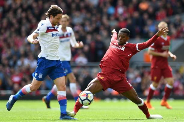 为众人瞩目 为众人瞩目